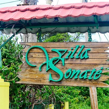 Villa Sonate Runaway Bay Εξωτερικό φωτογραφία