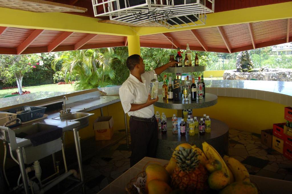 Villa Sonate Runaway Bay Εξωτερικό φωτογραφία
