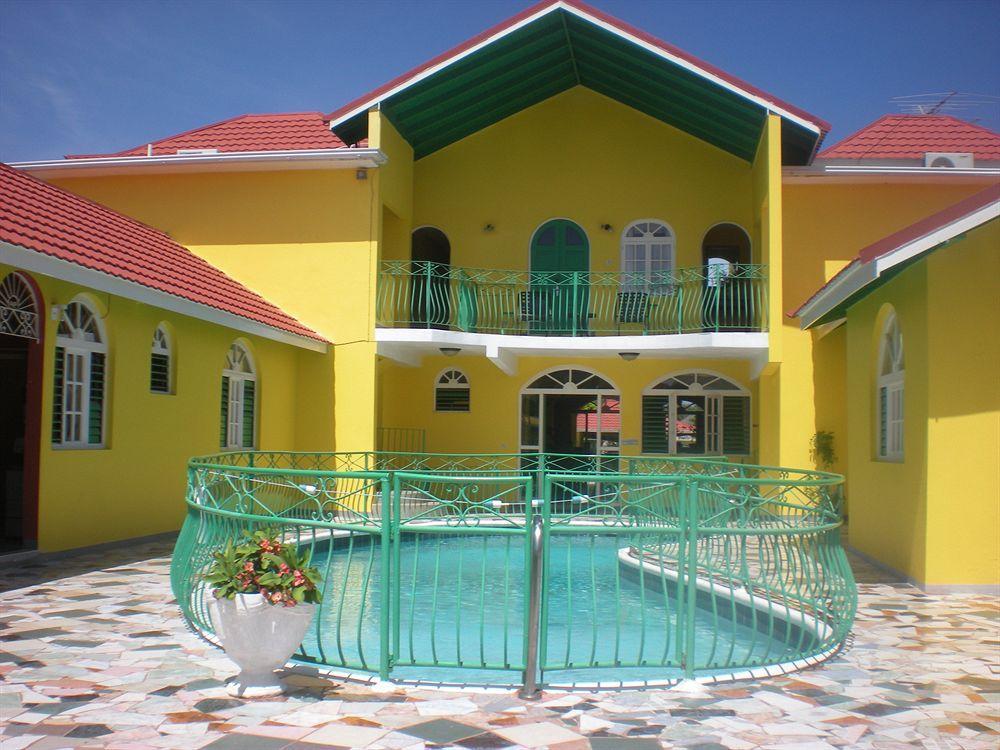Villa Sonate Runaway Bay Εξωτερικό φωτογραφία