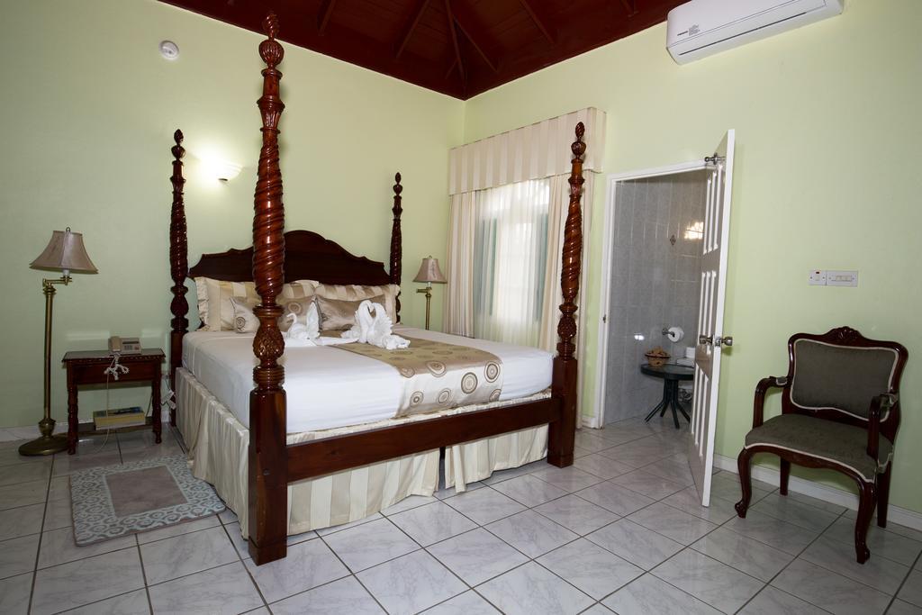 Villa Sonate Runaway Bay Εξωτερικό φωτογραφία
