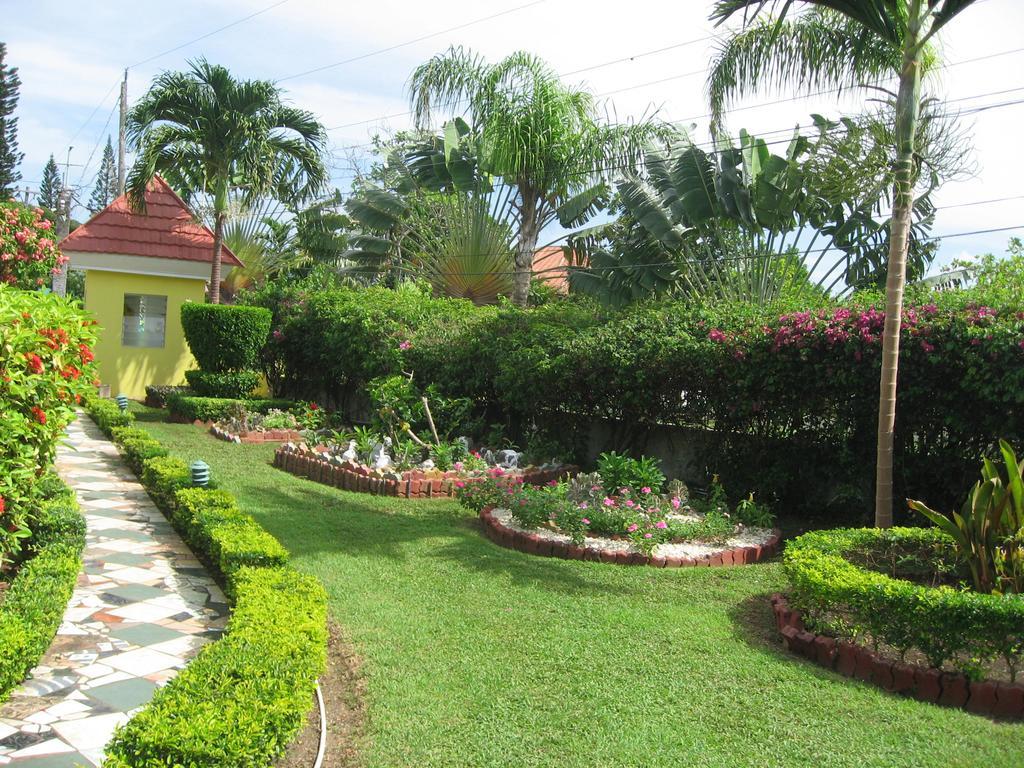 Villa Sonate Runaway Bay Εξωτερικό φωτογραφία
