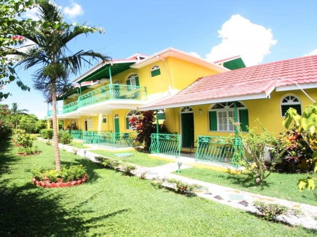 Villa Sonate Runaway Bay Εξωτερικό φωτογραφία