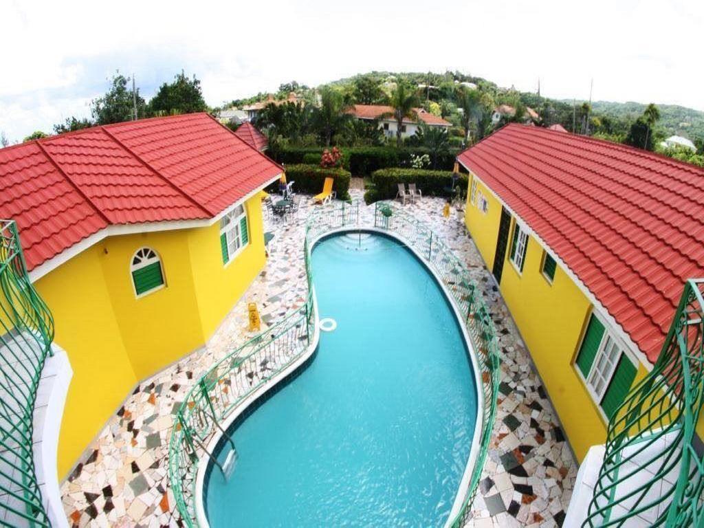 Villa Sonate Runaway Bay Εξωτερικό φωτογραφία