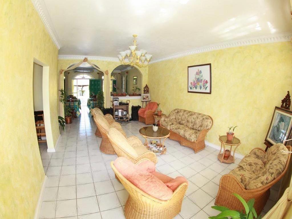 Villa Sonate Runaway Bay Εξωτερικό φωτογραφία