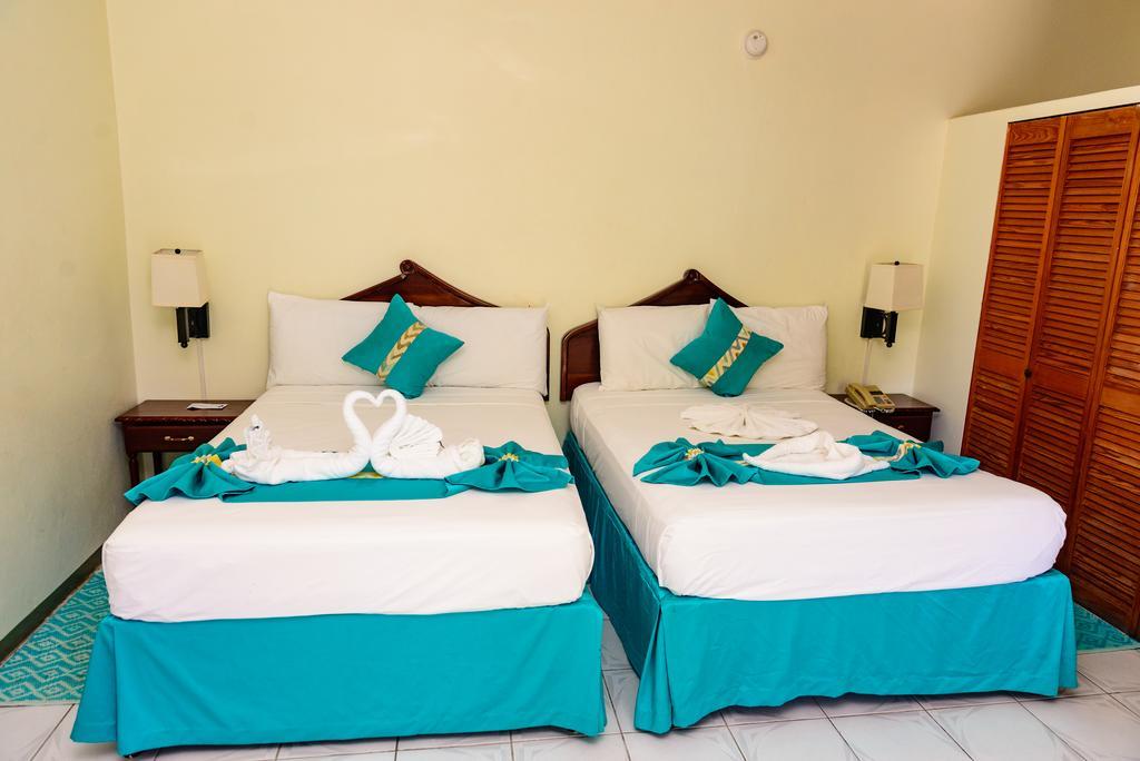 Villa Sonate Runaway Bay Εξωτερικό φωτογραφία